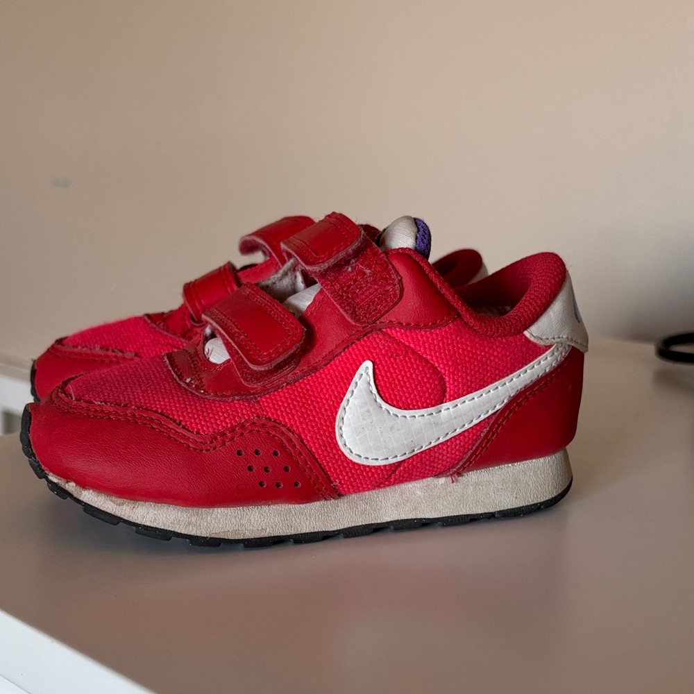 Nike Kids Red and White Sneakers